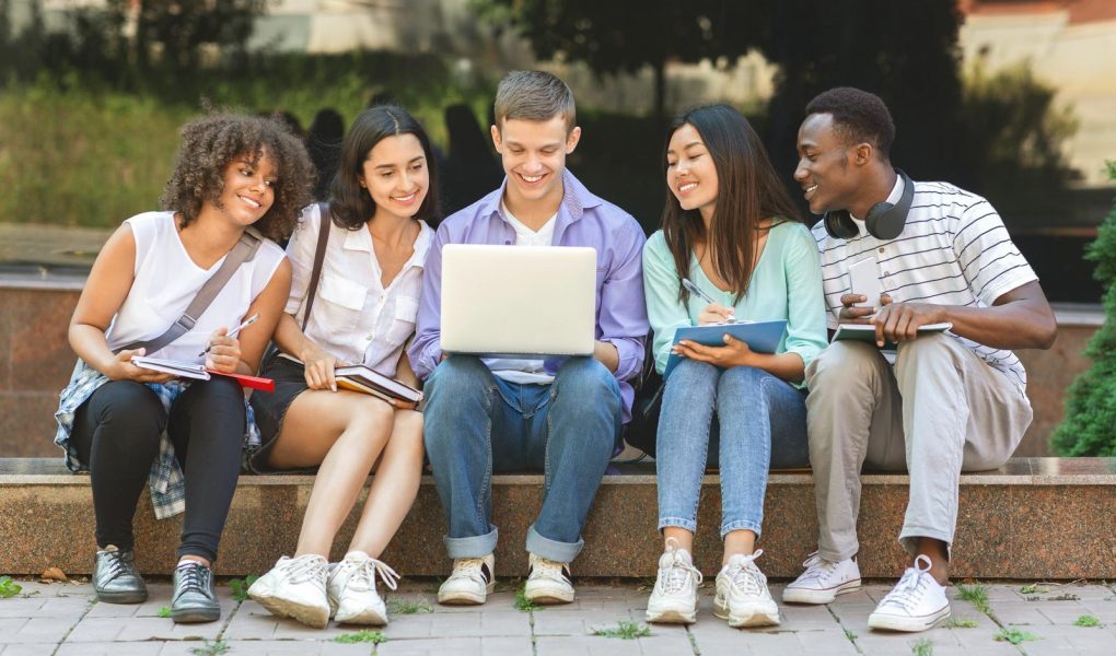 Scuole serali a Camaiore