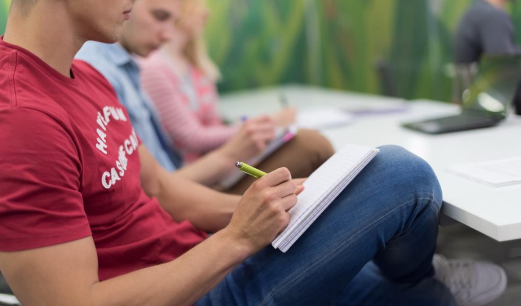Scuole serali a Carpino